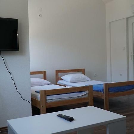 M2 Apartmani トレビニエ エクステリア 写真