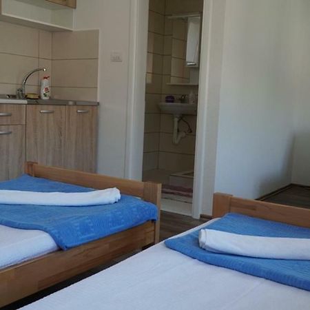 M2 Apartmani トレビニエ エクステリア 写真