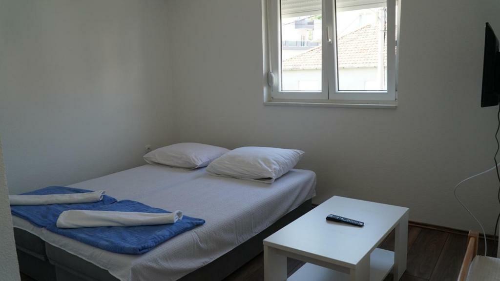 M2 Apartmani トレビニエ エクステリア 写真